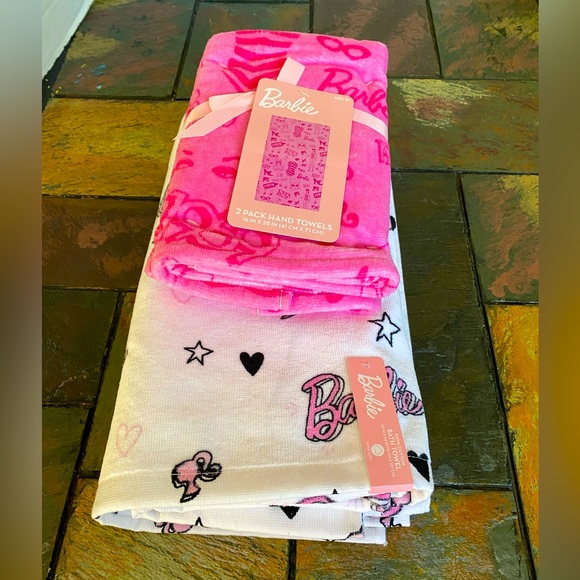 Mattel Barbie Pink & White Velour 100% Cotton 1 Bath 2 Hands Towel Set 3pc - Picture 2 of 12